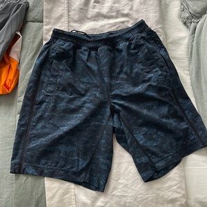 Men’s Lululemon gym shorts